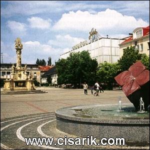 Nove_Zamky_Nove_Zamky_NI_Nyitra_Nitra_Fountain_Statue_ENC1_x1.jpg